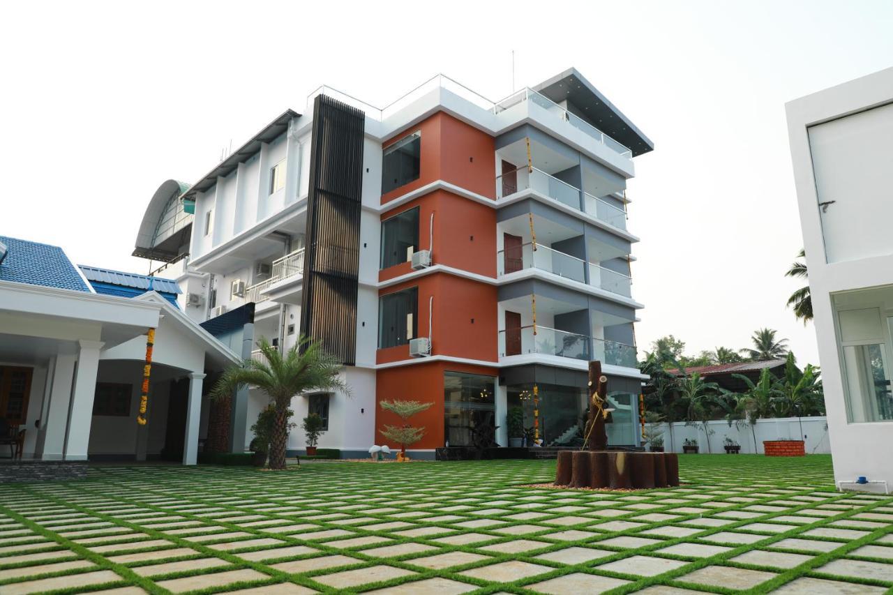 Achoos Residency Otel Tiruvalla Dış mekan fotoğraf