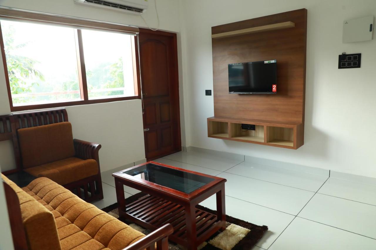 Achoos Residency Otel Tiruvalla Dış mekan fotoğraf